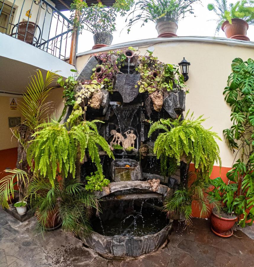 Hotel Los Laureles Calca Exterior photo