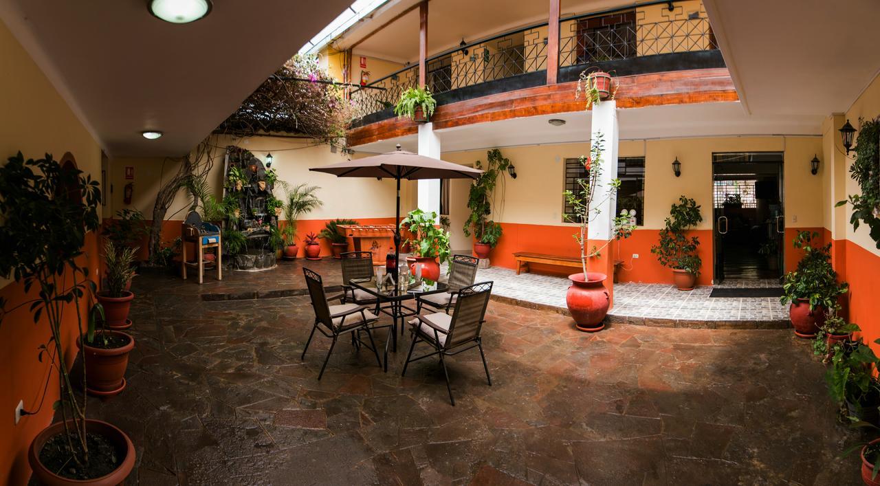 Hotel Los Laureles Calca Exterior photo